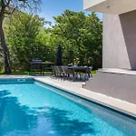 Stunning In With Private Swimming Pool, Be Inside Or Outside Feriehus *