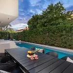 Feriehus Stunning In With Private Swimming Pool, Be Inside Or Outside Pula