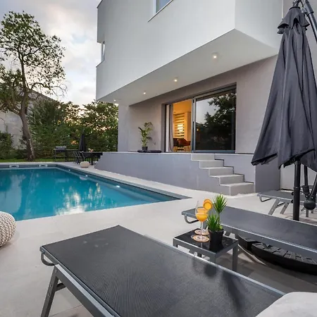 Casa vacanze Cozy In With Private Swimming Pool, Be Inside Or Outside *