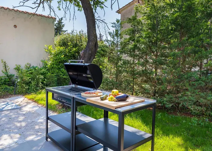 Stunning In 펜션 풀라